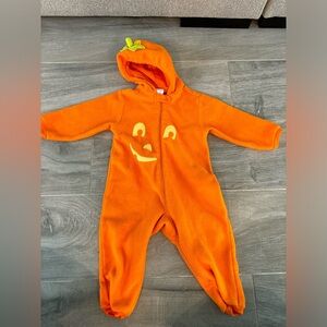 Gymboree size 12-18 months adorable pumpkin outfit.